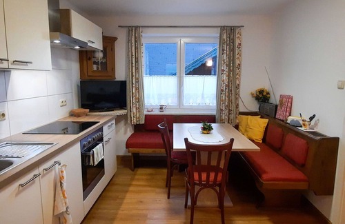 Oberwang Casa | Maravillosa casa de vacaciones privada para 4 personas con TV y terraza