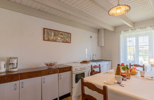 Plogoff Casa | Casa de vacaciones privada con TV, terraza, mascotas permitida, vista panorámica, aparcamiento