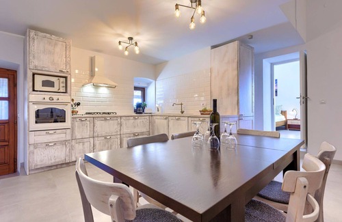 Jadreski Casa | Estupenda casa de vacaciones privada con A/C, WIFI, piscina privada, TV, terraza, aparcamiento