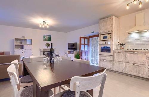 Jadreski Casa | Estupenda casa de vacaciones privada con A/C, WIFI, piscina privada, TV, terraza, aparcamiento