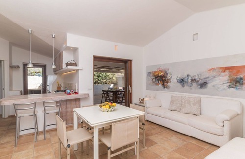 Portobello di Gallura Casa | Maravillosa casa de vacaciones privada con WIFI, TV, terraza, mascotas permitida y aparcamiento