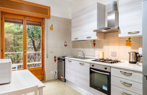 Cissano Casa | Preciosa casa de vacaciones privada con WIFI, TV, balcón, mascotas permitida y aparcamiento