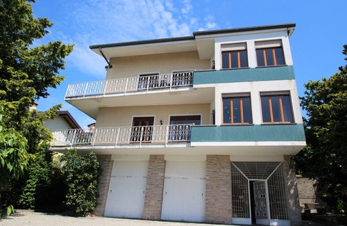Cissano Casa | Preciosa casa de vacaciones privada con WIFI, TV, balcón, mascotas permitida y aparcamiento