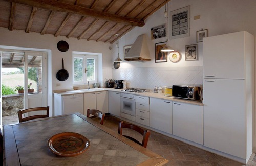 Todi Villa | Casa de vacaciones privada con piscina privada, WIFI, TV, vista panorámica, aparcamiento