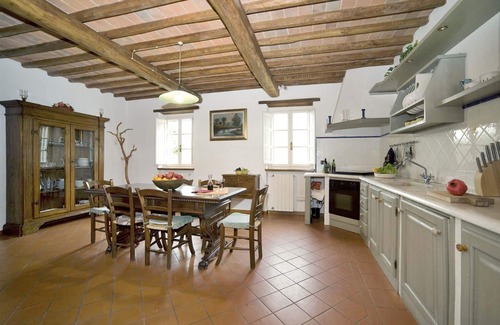 Pieve di Compito Villa | Casa de vacaciones privada con WIFI, A/C, piscina privada, TV, patio, aparcamiento, cerca de Lucca