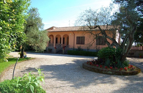 Corchiano Villa | Casa de vacaciones privada con WIFI, piscina, TV, terraza, mascotas permitida, aparcamiento