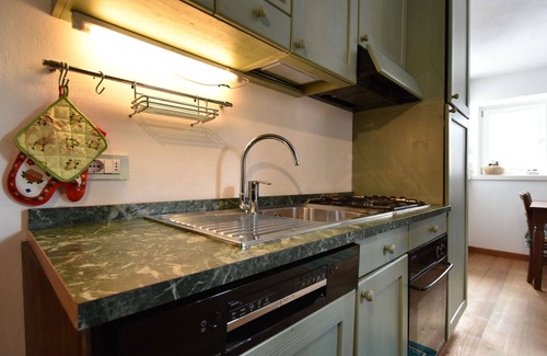 Madesimo Casa | Casa de vacaciones privada con jacuzzi, WIFI, TV, balcón, mascotas permitida, aparcamiento
