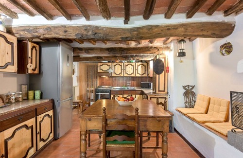 Massa Marittima Casa | Casa de vacaciones privada con WIFI, TV, patio, mascotas permitida, vista panorámica, aparcamiento
