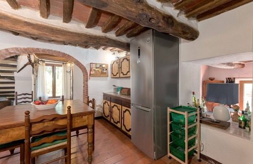 Massa Marittima Casa | Casa de vacaciones privada con WIFI, TV, patio, mascotas permitida, vista panorámica, aparcamiento