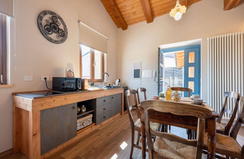 Verzuolo Casa | Maravillosa casa de vacaciones privada para 4 personas con WIFI, TV y patio