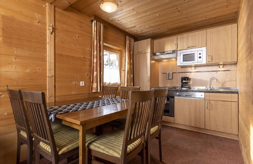 Schwendau Casa | Maravillosa casa de vacaciones privada para 6 personas con WIFI, TV, terraza y mascotas permitida