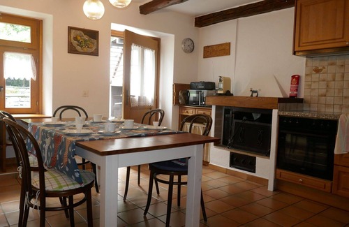 Lodrino Casa | Preciosa casa de vacaciones privada para 4 personas con WIFI, TV, patio y vista panorámica