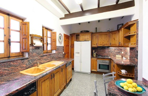 Fustera Villa | Casa de vacaciones privada con A/C, piscina privada, WIFI, TV, patio, vista panorámica