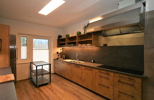 Fuegenberg Casa | Preciosa casa de vacaciones privada con WIFI, TV, balcón, mascotas permitida y aparcamiento