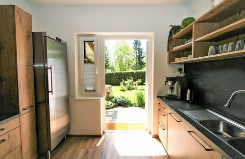 Fuegenberg Casa | Preciosa casa de vacaciones privada con WIFI, TV, balcón, mascotas permitida y aparcamiento