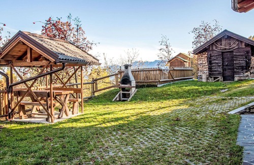 Borgo Valsugana Casa | Preciosa casa de vacaciones privada con WIFI, TV, patio, mascotas permitida y vista panorámica