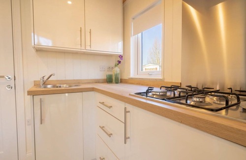 Susteren Casa | Preciosa casa de vacaciones privada para 4 personas con piscina, WIFI, TV y terraza