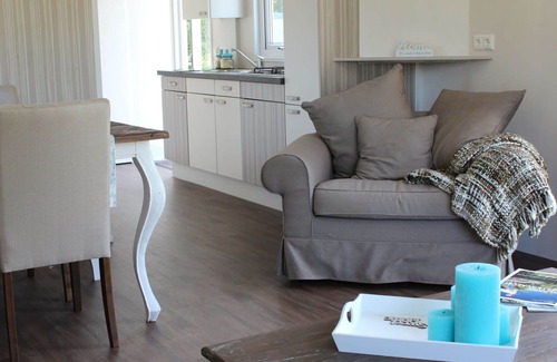 Susteren Casa | Maravillosa casa de vacaciones privada para 4 personas con piscina, WIFI, TV y terraza