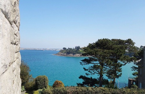 Saint-Igneuc Villa | Estupenda casa de vacaciones privada para 6 personas con WIFI, TV y terraza