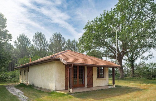Mimizan Casa | Preciosa casa de vacaciones privada con WIFI, TV, terraza, mascotas permitida y aparcamiento