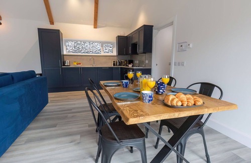 Balnain Villa | Casa de vacaciones privada con WIFI, TV, patio, mascotas permitida, vista panorámica, aparcamiento
