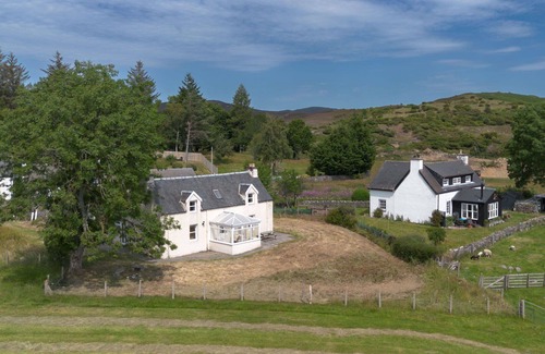 Balnain Casa | Casa de vacaciones privada con TV, patio, mascotas permitida, vista panorámica, aparcamiento