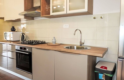Susnjevica Casa | Preciosa casa de vacaciones privada con A/C, WIFI, piscina privada, TV, terraza, aparcamiento