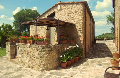 Asciano Villa | Maravillosa casa de vacaciones privada con WIFI, A/C, piscina, TV, terraza y aparcamiento