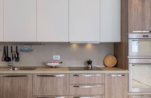 Trezzone Casa | Estupenda casa de vacaciones privada para 4 personas con WIFI, A/C, TV, terraza y aparcamiento