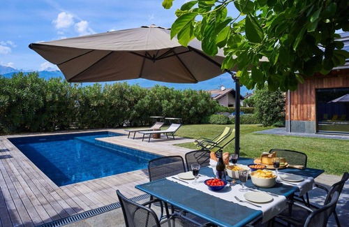 Colico Piano Villa | Casa de vacaciones privada con piscina privada, WIFI, A/C, jacuzzi, TV, patio, aparcamiento