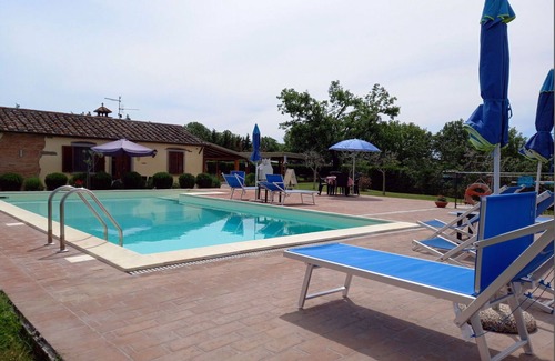 Cortona Old Town Villa | Casa de vacaciones privada con A/C, piscina privada, WIFI, TV, patio, vista panorámica