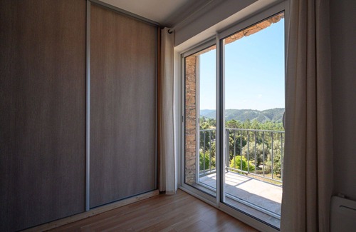 Melres Casa | Estupenda casa de vacaciones privada para 6 personas con WIFI, TV y terraza