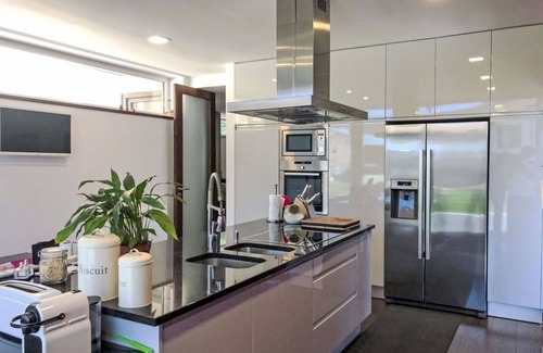 Cardielos Casa | Maravillosa casa de vacaciones privada con piscina privada, WIFI, TV, terraza y aparcamiento