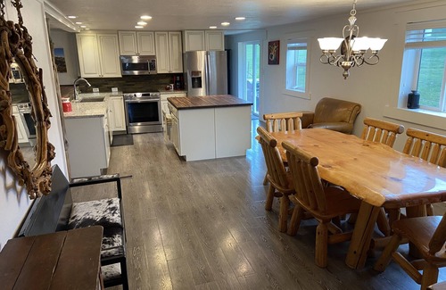 Steamboat Springs Otro | Stunning Ranch Property in Steamboat Springs next to the Sleeping Giant Mountain