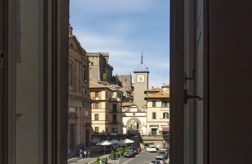 Soriano nel Cimino Condominio | Stunning Renovated Apartment near Castello Orsini