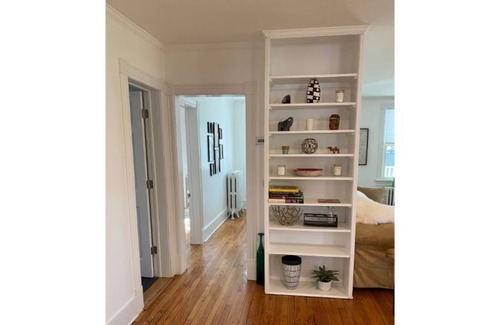 Cottekill Casa | Stunning Renovated Farmhouse- near walking trails