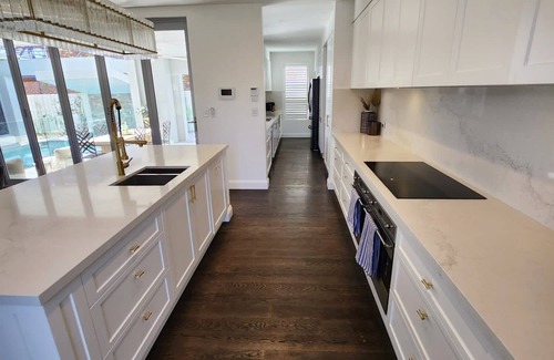 Shell Cove Casa | Stunning Resort Style Spa & Sauna Retreat (kid friendly) in Shell Cove