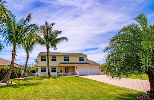 Lake Worth Casa | Retiro impresionante. Piscina, cascada, playa. 3 BD