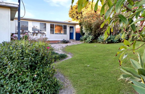 Scotts Head Casa | Stunning Retreat with Ocean Views