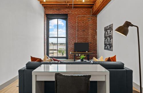 Downtown St. Louis Apartamento | Stunning River View - Walk to Arch & Coffee