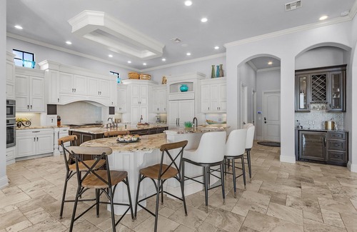 Yacht Club Casa | Stunning Riverfront Luxury, Heated Pool & Spa - Villa Brielle - Roelens