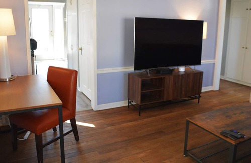 Royal Oak Casa | Stunning Royal Oak Townhouse