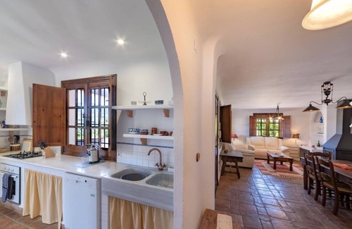 Valle de Lecrín Villa | Impresionante villa rural en el valle de Lecrín con piscina privada de tamaño familiar
