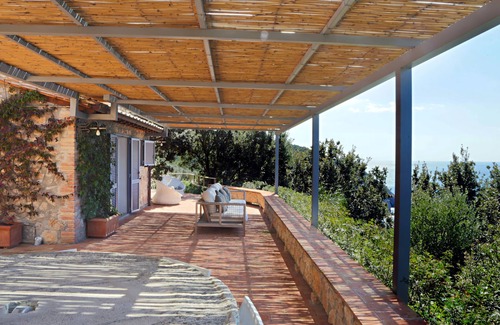 Cala Piccola Casa | Impresionante casa con vistas al mar, rodeada de viñedos, con acceso a la playa: 'Lentisk'