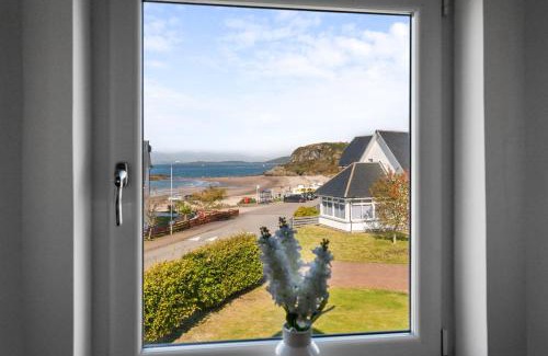 Oban Casa | Stunning Sea Views - Luxury 4BR Beach House