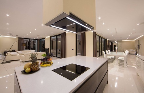 Municipality of Vrsar Villa | Stunning Seafront House in Istria | Villa Vrsar Magnifique | Contemporary 5 Bedroom Villa | Sauna and Gym | Direct Access To Sea