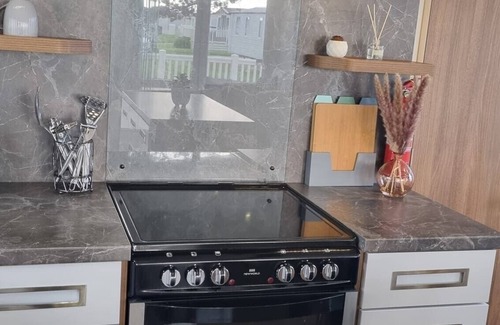 Christchurch Cabina | Stunning Seaside Lodge Nr New Forest 2 bed