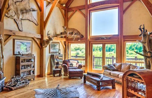 Edgar Casa | Stunning Silesia Home Furnished Deck and River View