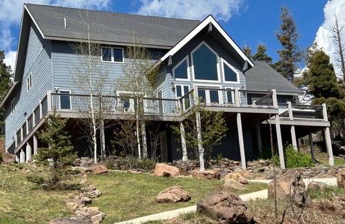 Angel Fire Chalet De Esquí | Stunning Ski Chalet in Angel Fire w/ Outstanding Views - Pet Friendly - Hot Tub