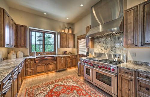Big Sky Apartamento | Stunning Ski-InandSki-Out Penthouse Condo with Hot Tub